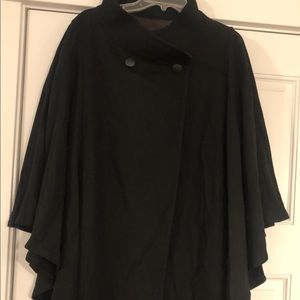 Btw Di Vinci California 100% wool cape, black w/pockets